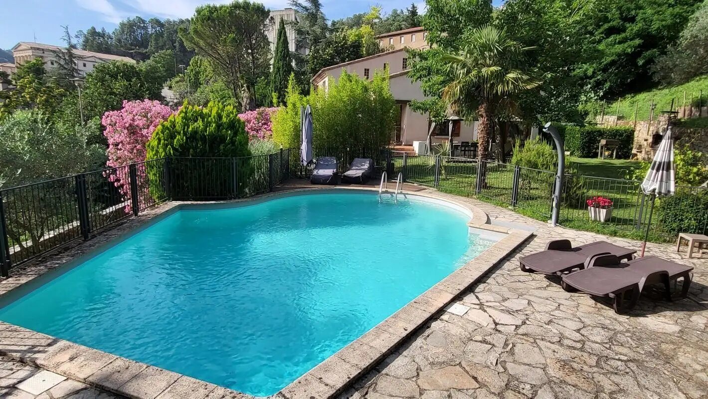 Maison à vendre, 217m², Largentière