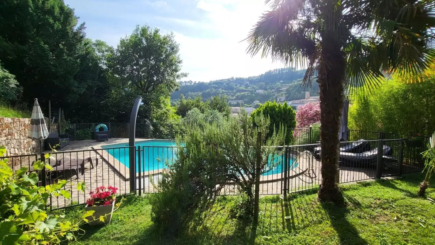 Maison à vendre, 217m², Largentière