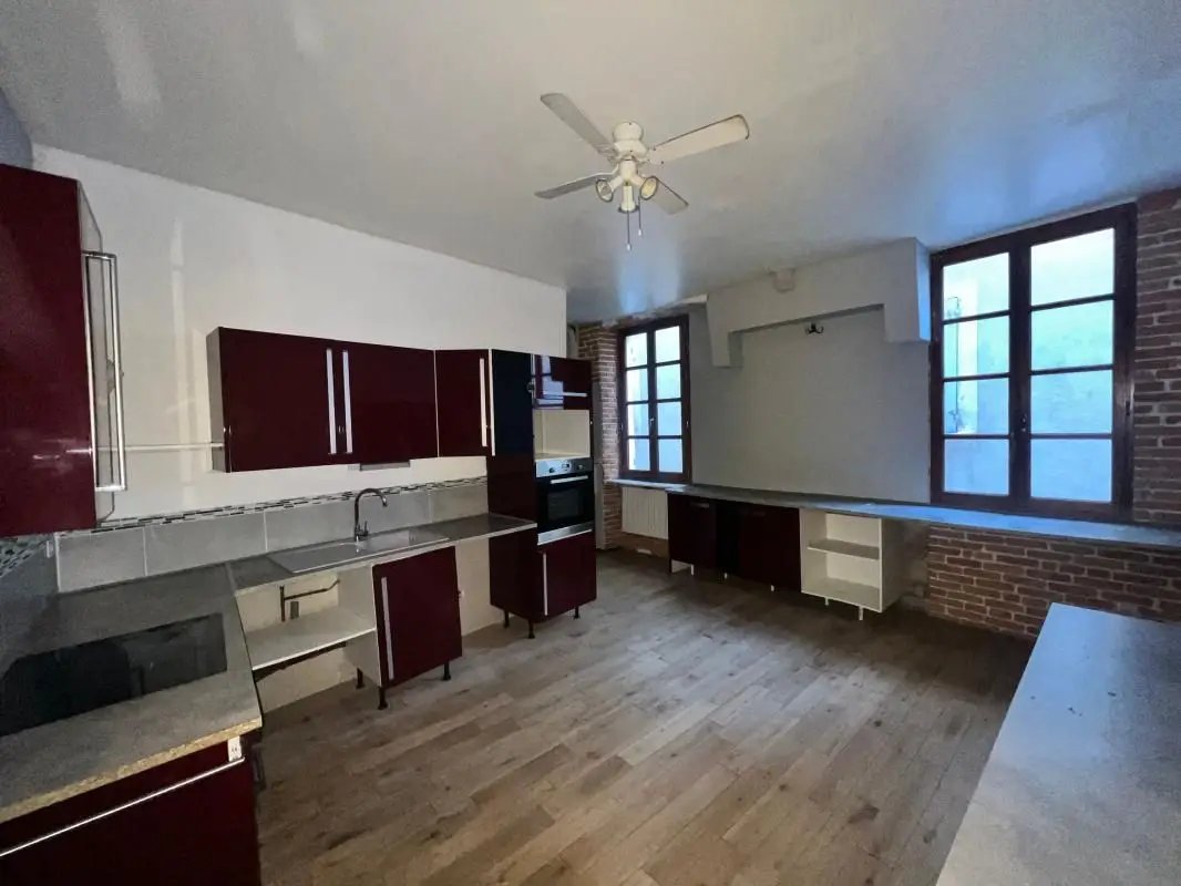 Maison à vendre, 130m², Largentière
