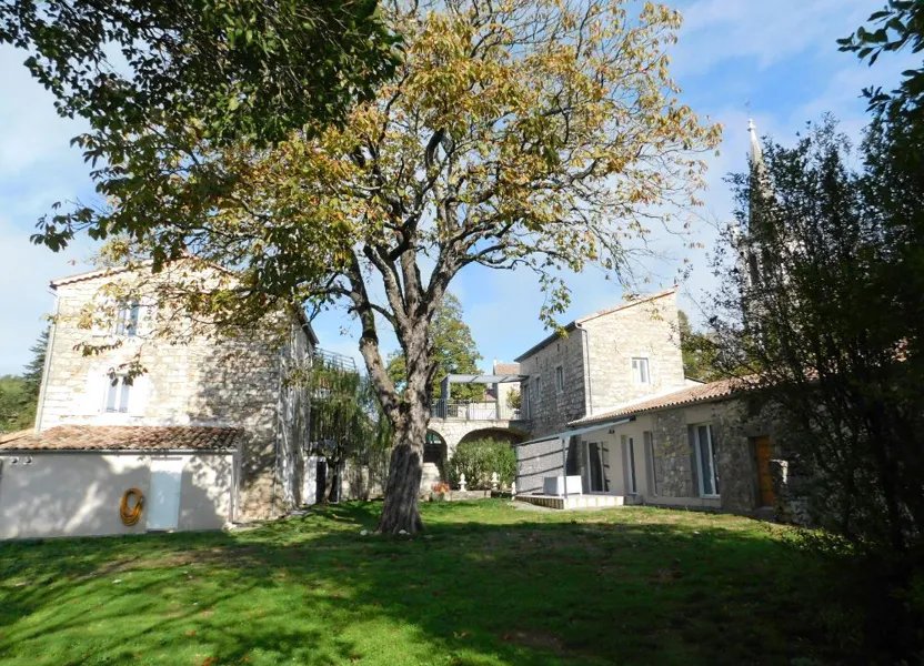 Appartement à louer, 38m², Berrias-et-Casteljau