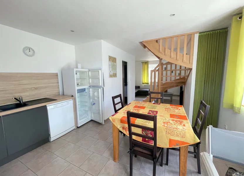 Appartement à louer, 38m², Berrias-et-Casteljau