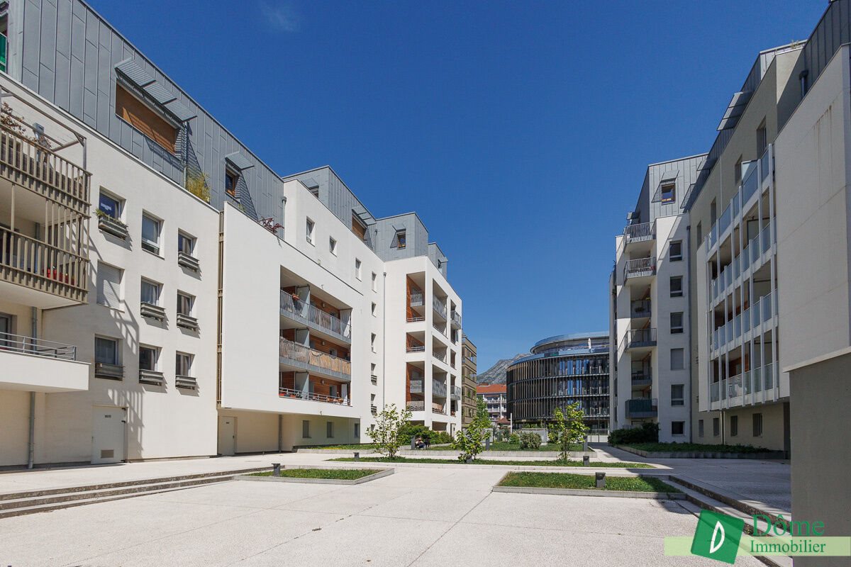 Appartement à vendre, 66m², Grenoble