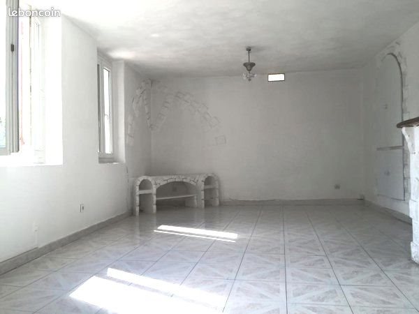 Appartement à louer, 80m², Touët-de-l'Escarène
