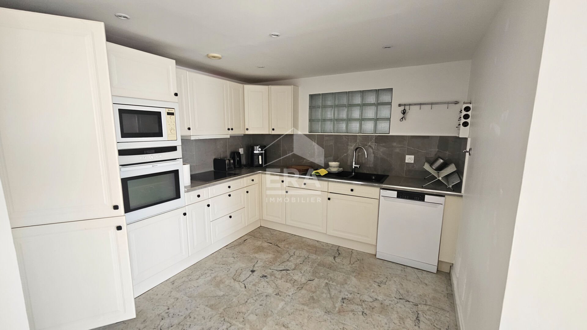 Appartement à louer, 113m², Saint-Laurent-du-Var