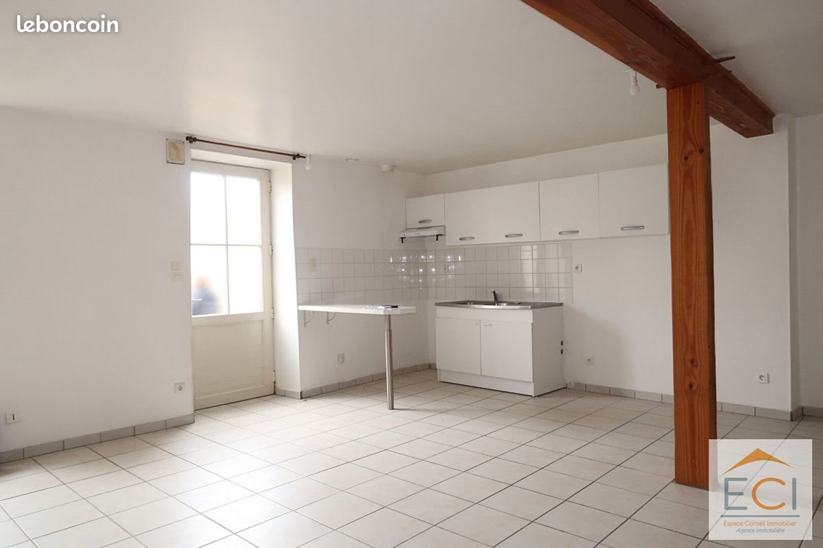 Maison à louer, 77m², Le Vigen