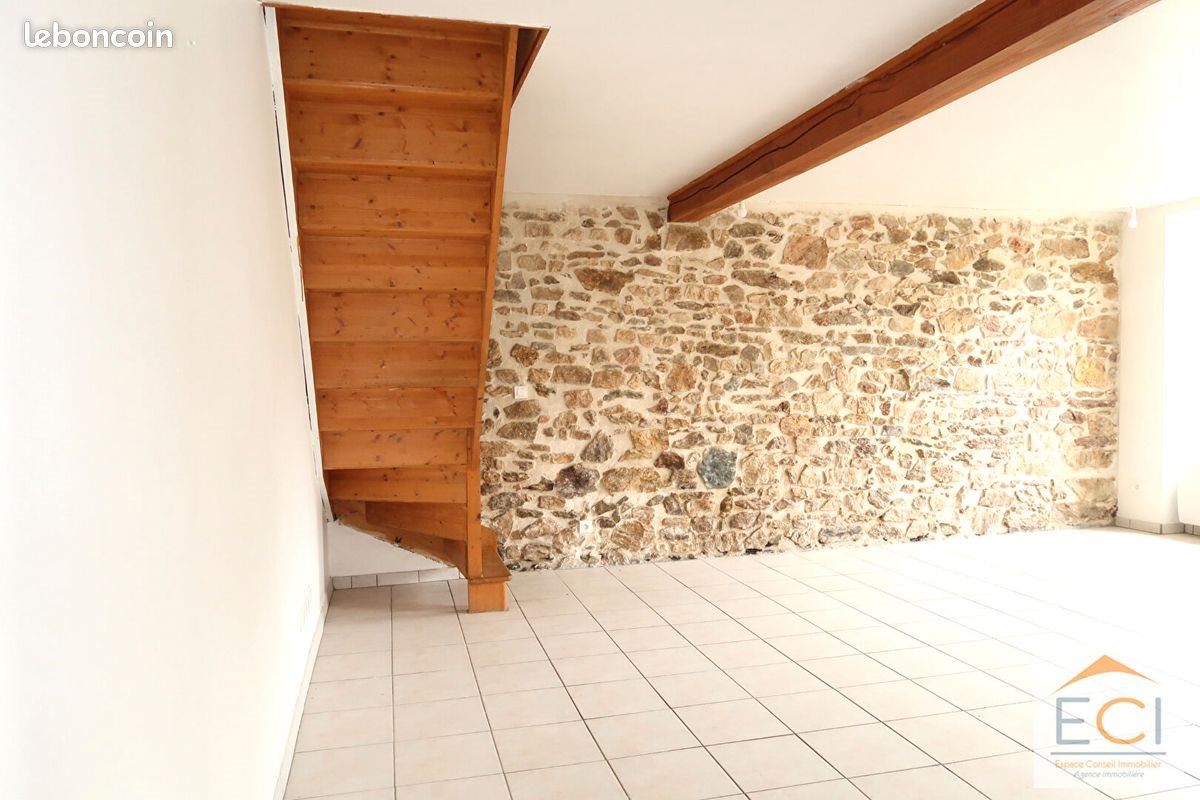 Maison à louer, 77m², Le Vigen