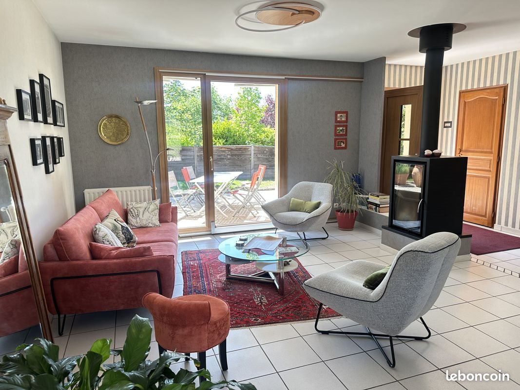 Maison à vendre, 143m², Le Chambon-Feugerolles