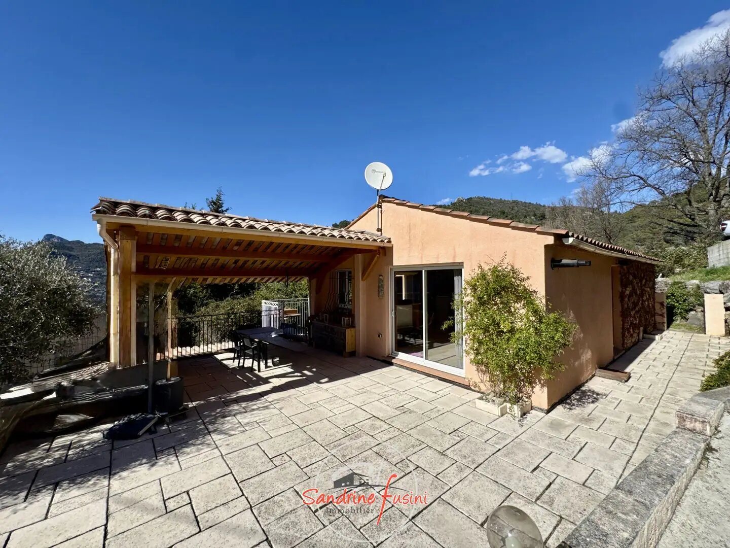 Maison à vendre, 116m², La Roquette-sur-Var
