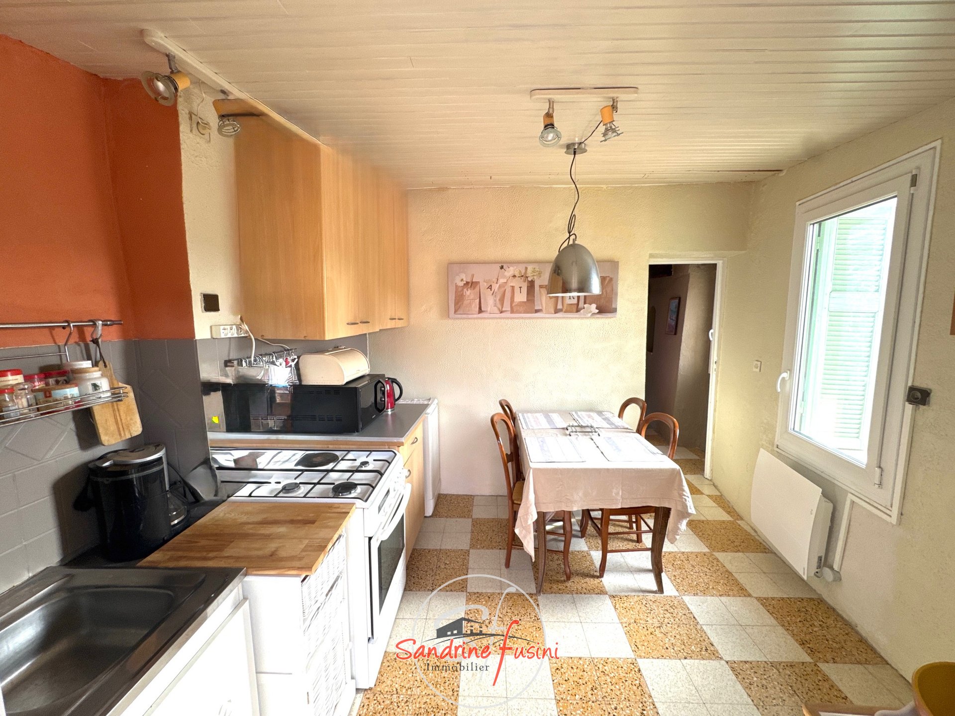 Maison à vendre, 3m², Bouyon