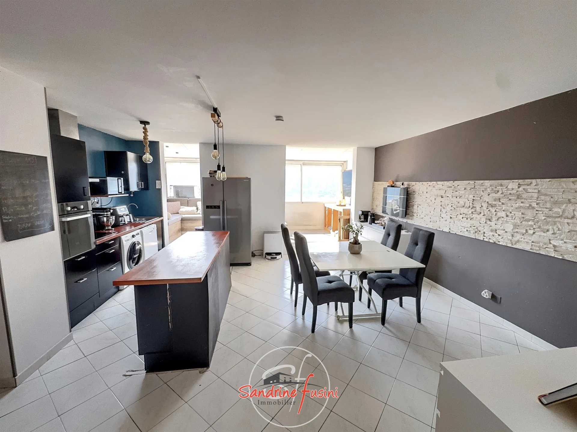Appartement à vendre, 89m², Carros