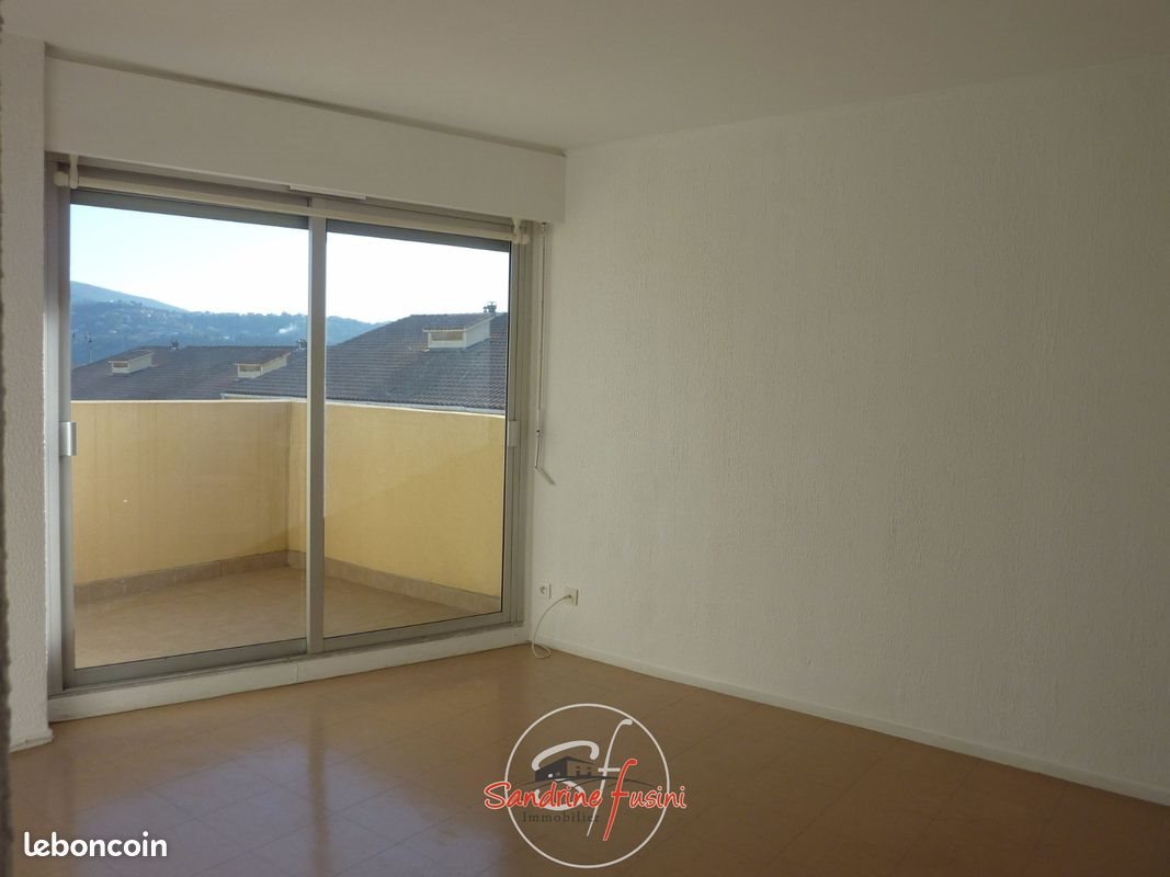 Appartement à louer, 25m², Carros