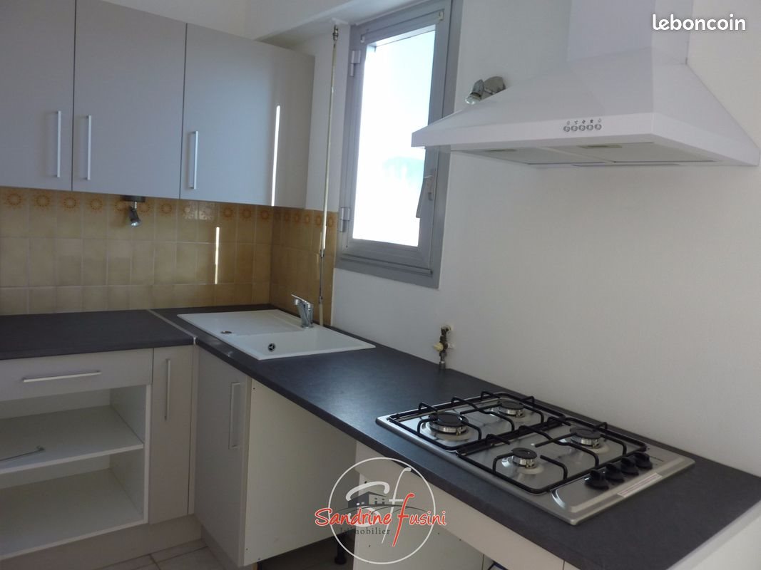 Appartement à louer, 25m², Carros