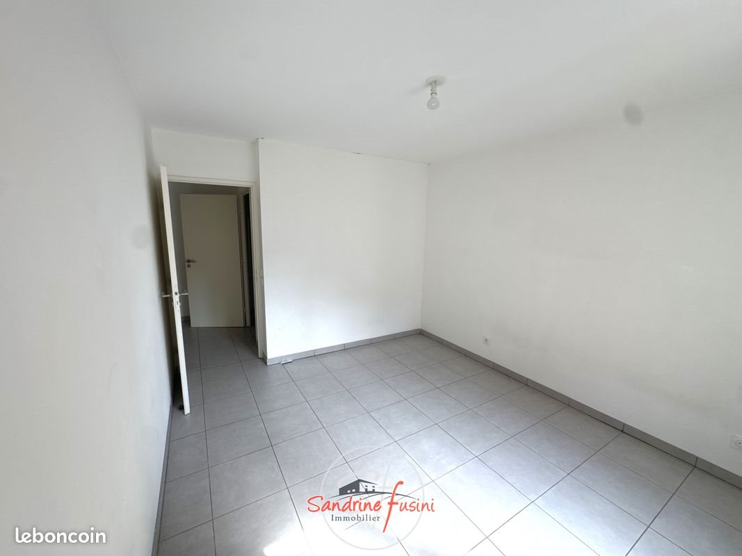 Appartement à vendre, 67m², Carros