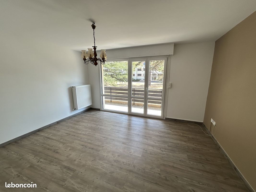 Appartement à louer, 65m², Maidières