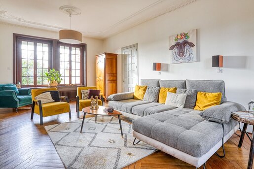 Maison 11 pièces 278 m² · à Cholet · 278 m² · 550 000 €