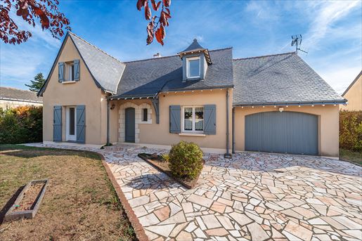 Maison 7 pièces 141 m² · à Cantenay-Epinard · 141 m² · 390 000 €