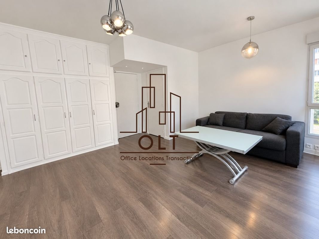 Appartement à louer, 38m², Suresnes