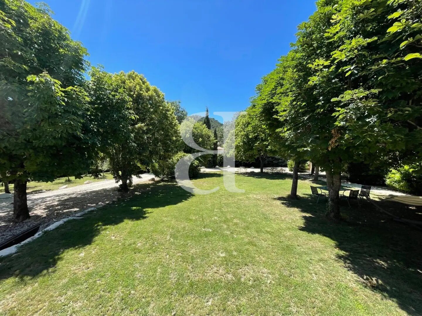 Appartement à vendre, 337m², Vaison-la-Romaine
