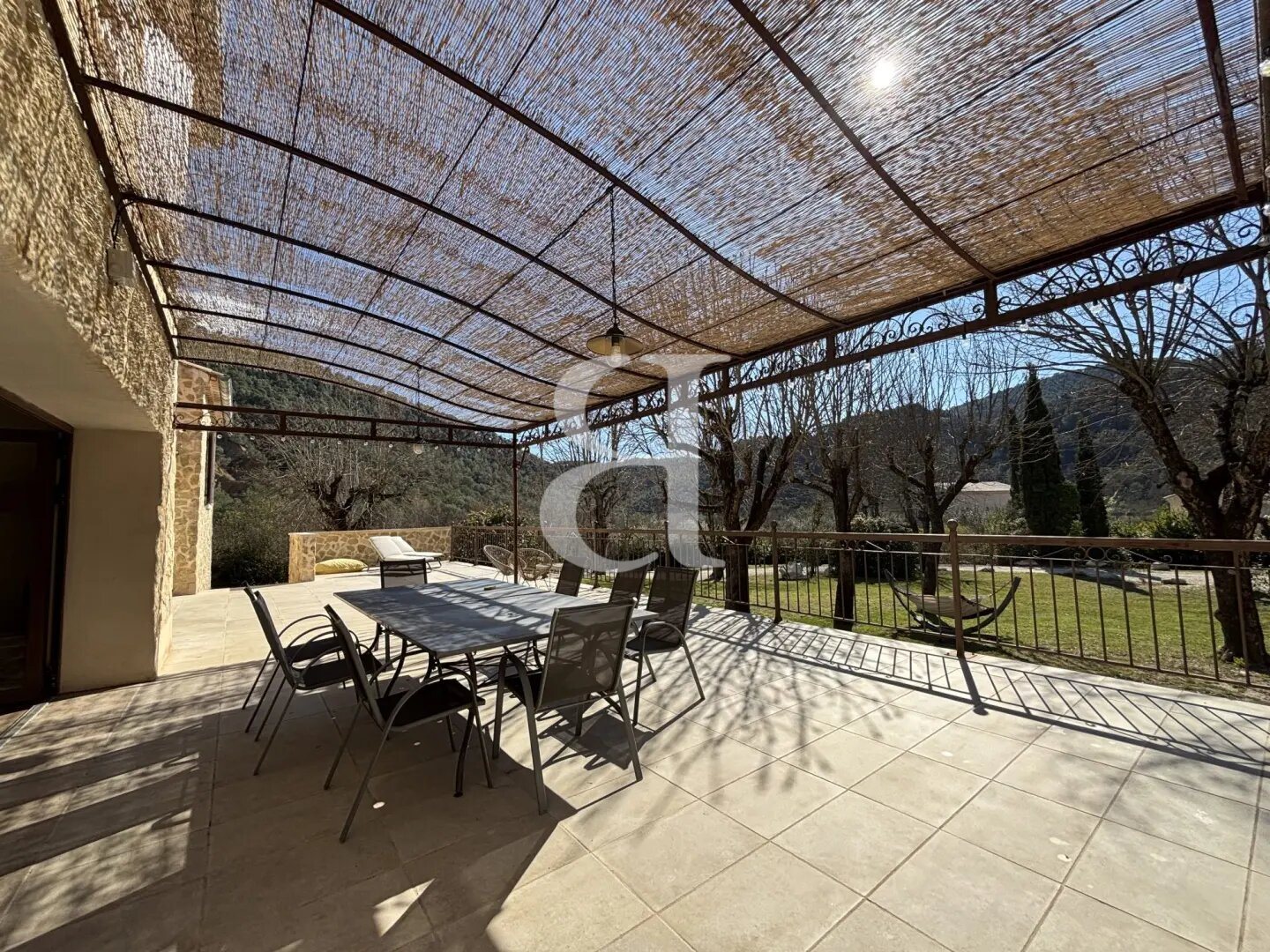 Appartement à vendre, 337m², Vaison-la-Romaine