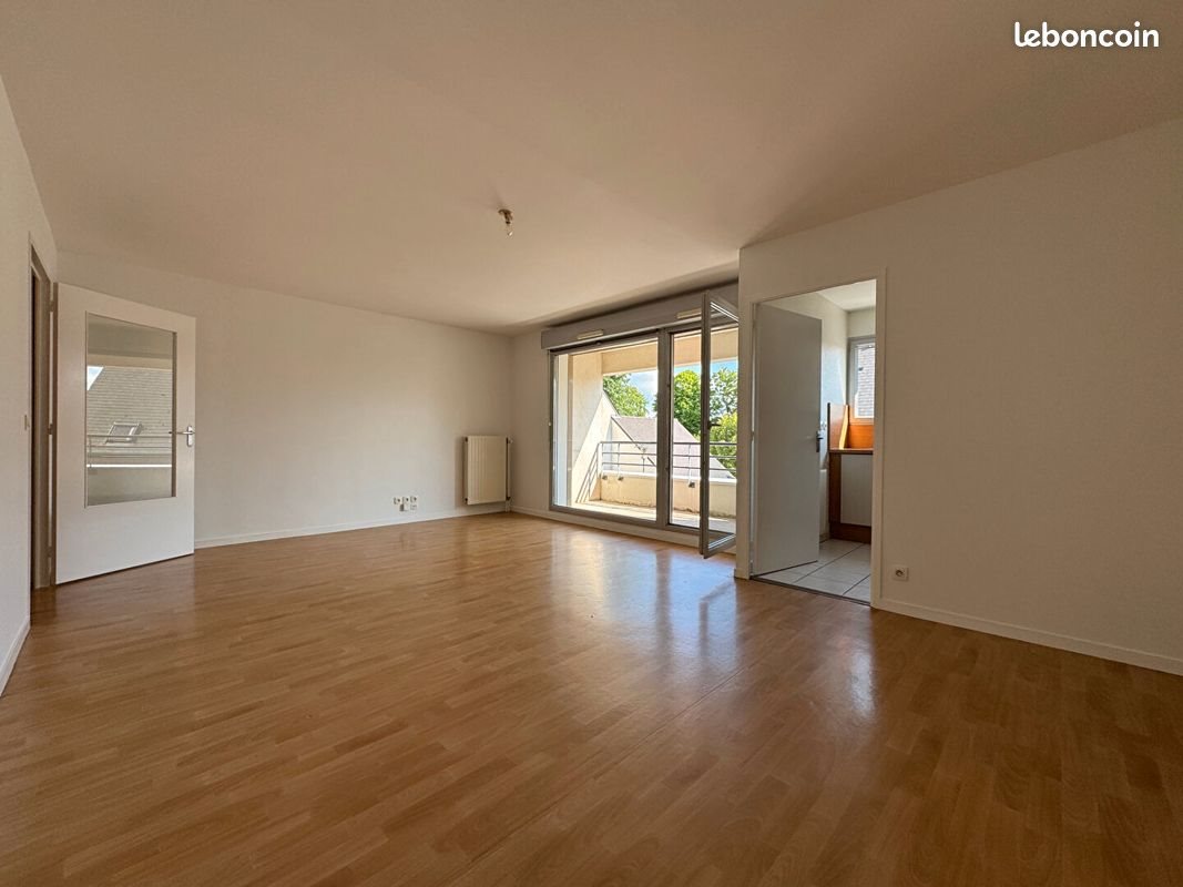 Appartement à louer, 65m², Romillé