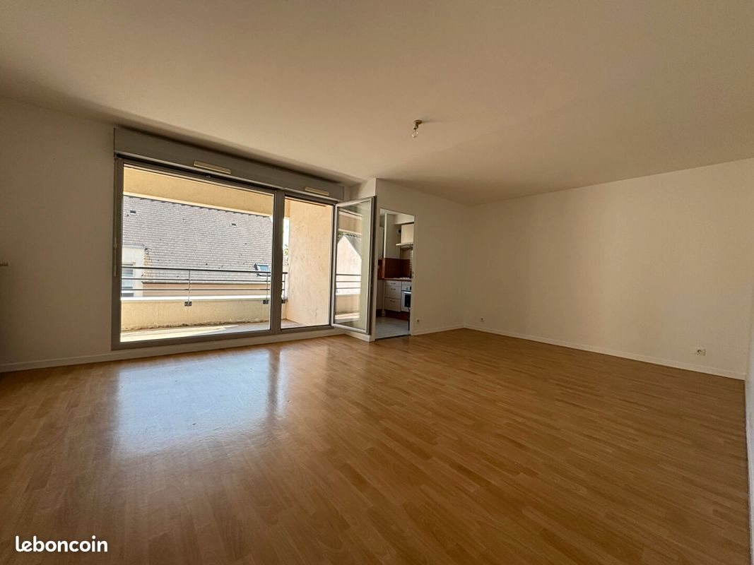 Appartement à louer, 65m², Romillé