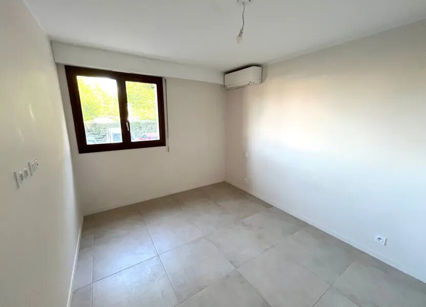 Appartement à louer, 59m², Fréjus