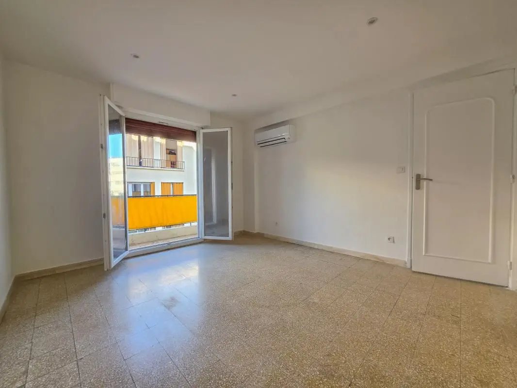 Appartement à louer, 45m², Cannes