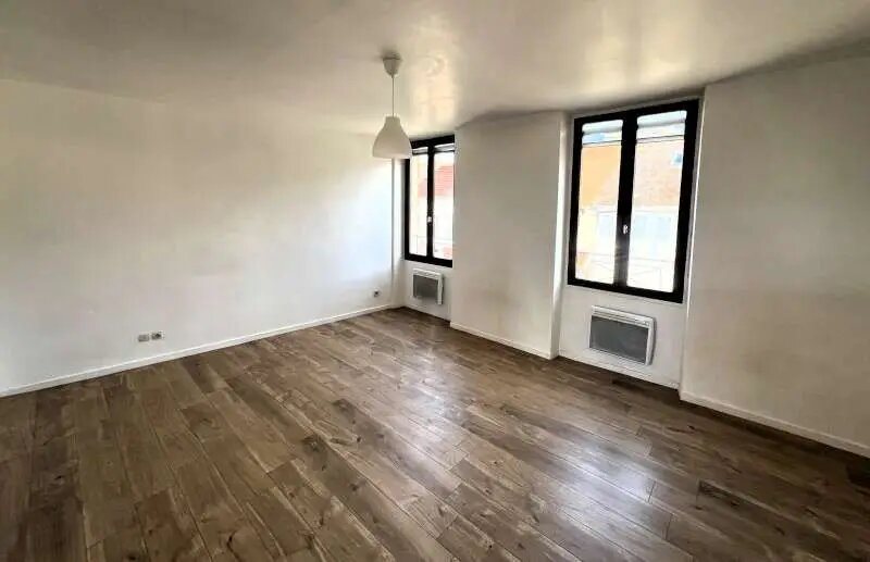 Appartement à louer, 28m², Septeuil