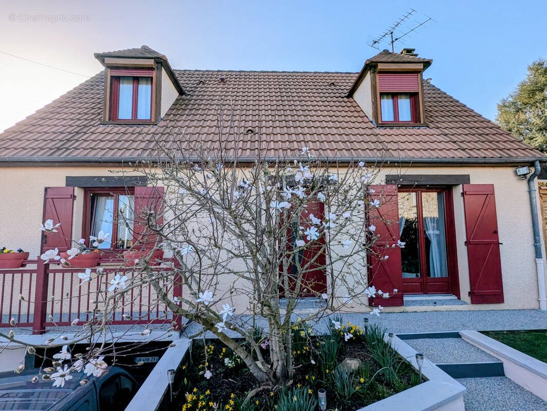 Maison à vendre, 114m², Orgerus