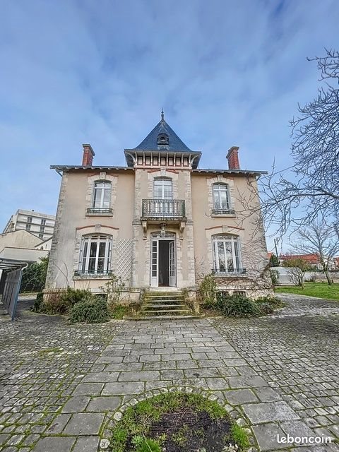 Maison à louer, 284m², La Rochelle