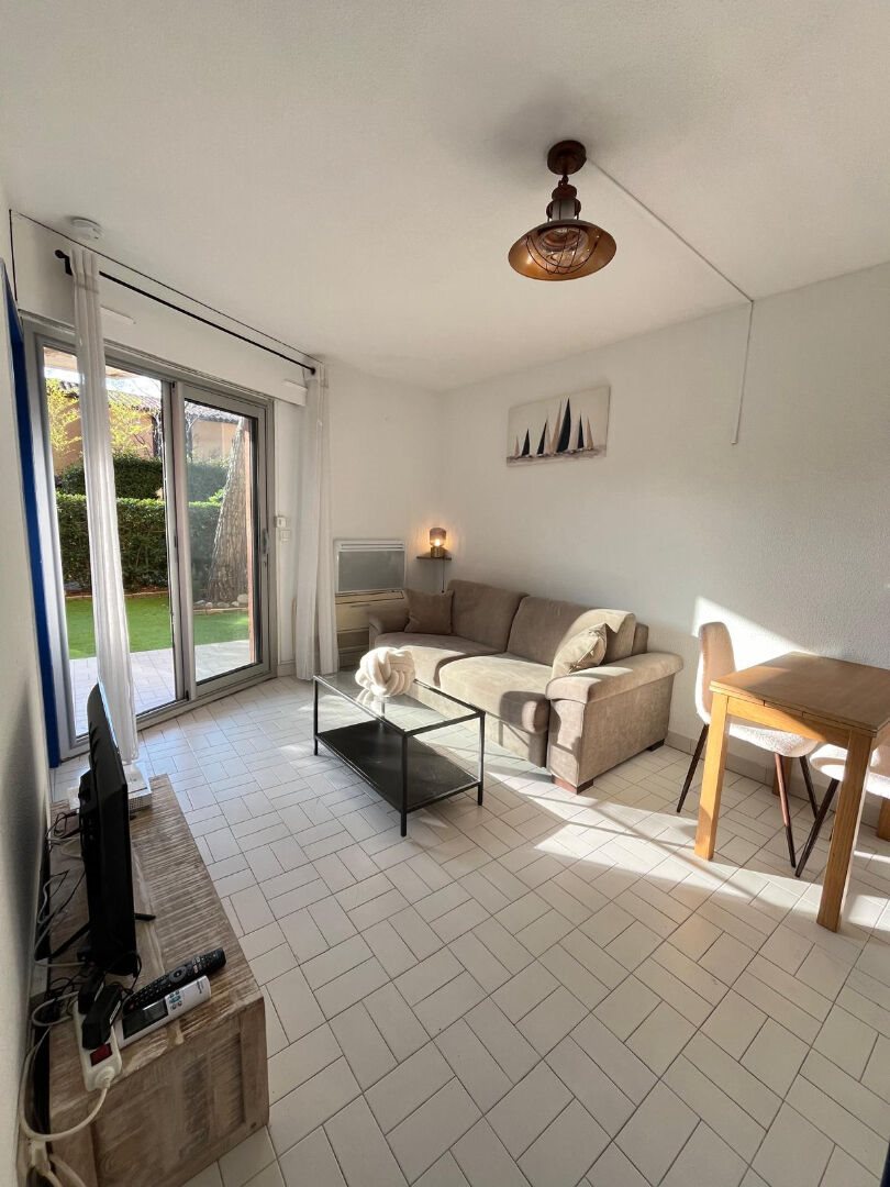 Appartement à louer, 25m², Saint-Raphaël