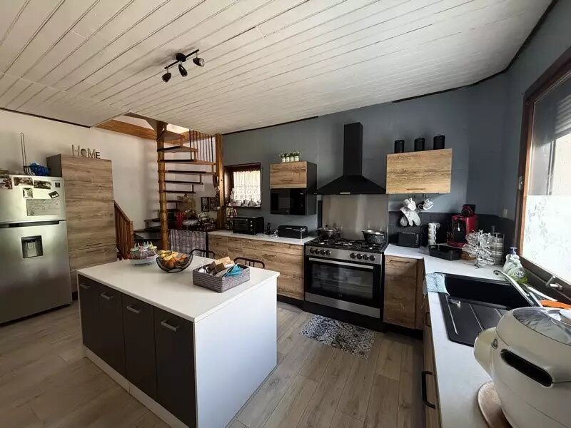 Maison à vendre, 180m², Moirans-en-Montagne