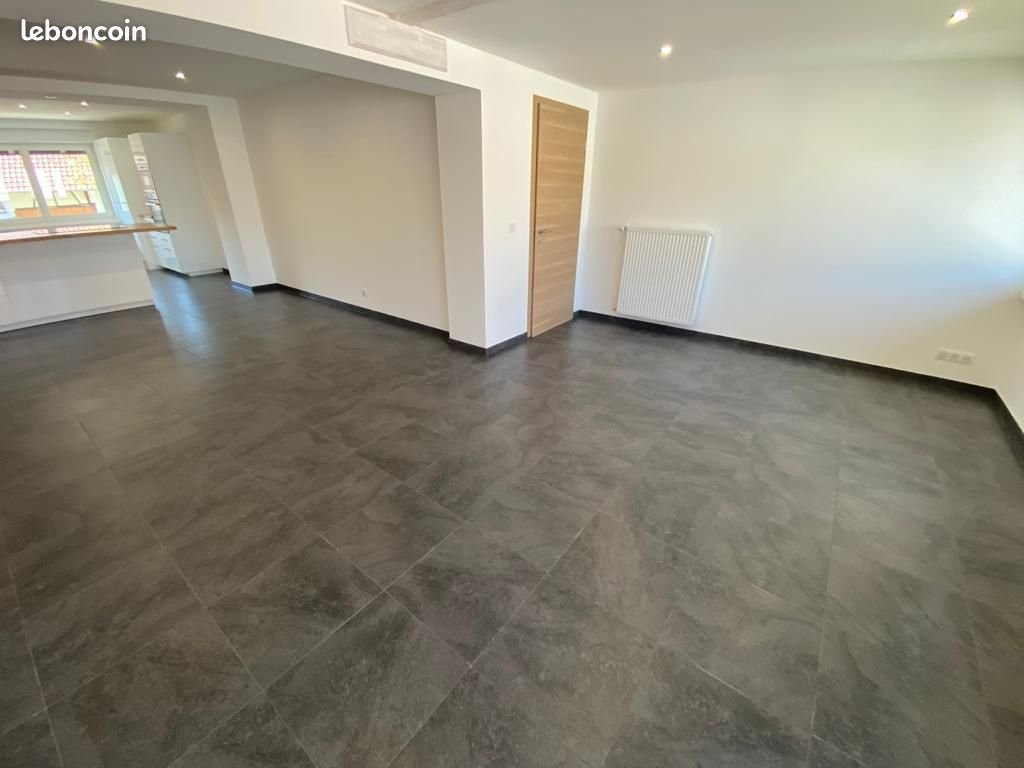 Appartement à louer, 142m², Carspach
