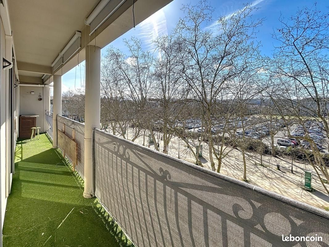 Appartement à louer, 141m², Pau