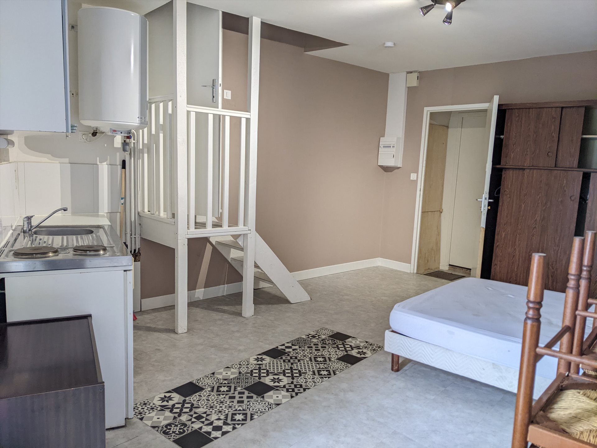 Appartement à louer, 1m², Issoudun