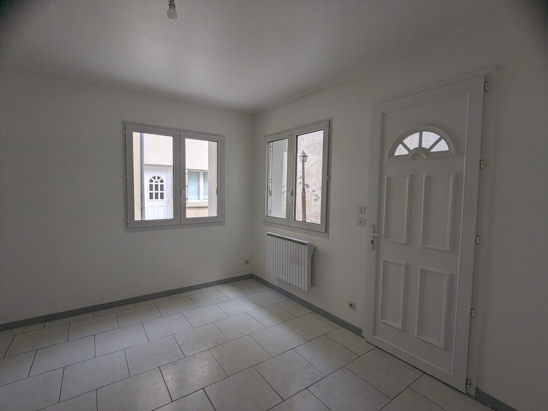 Appartement à louer, 2m², Issoudun