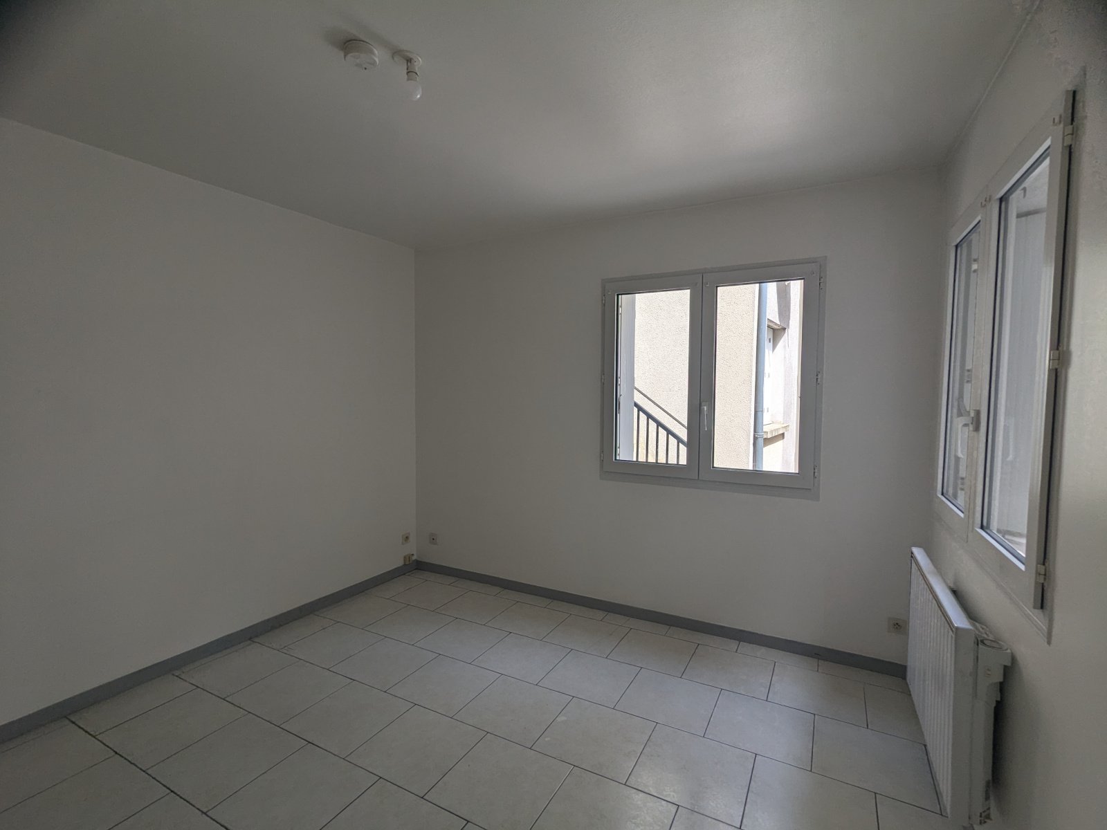 Appartement à louer, 2m², Issoudun