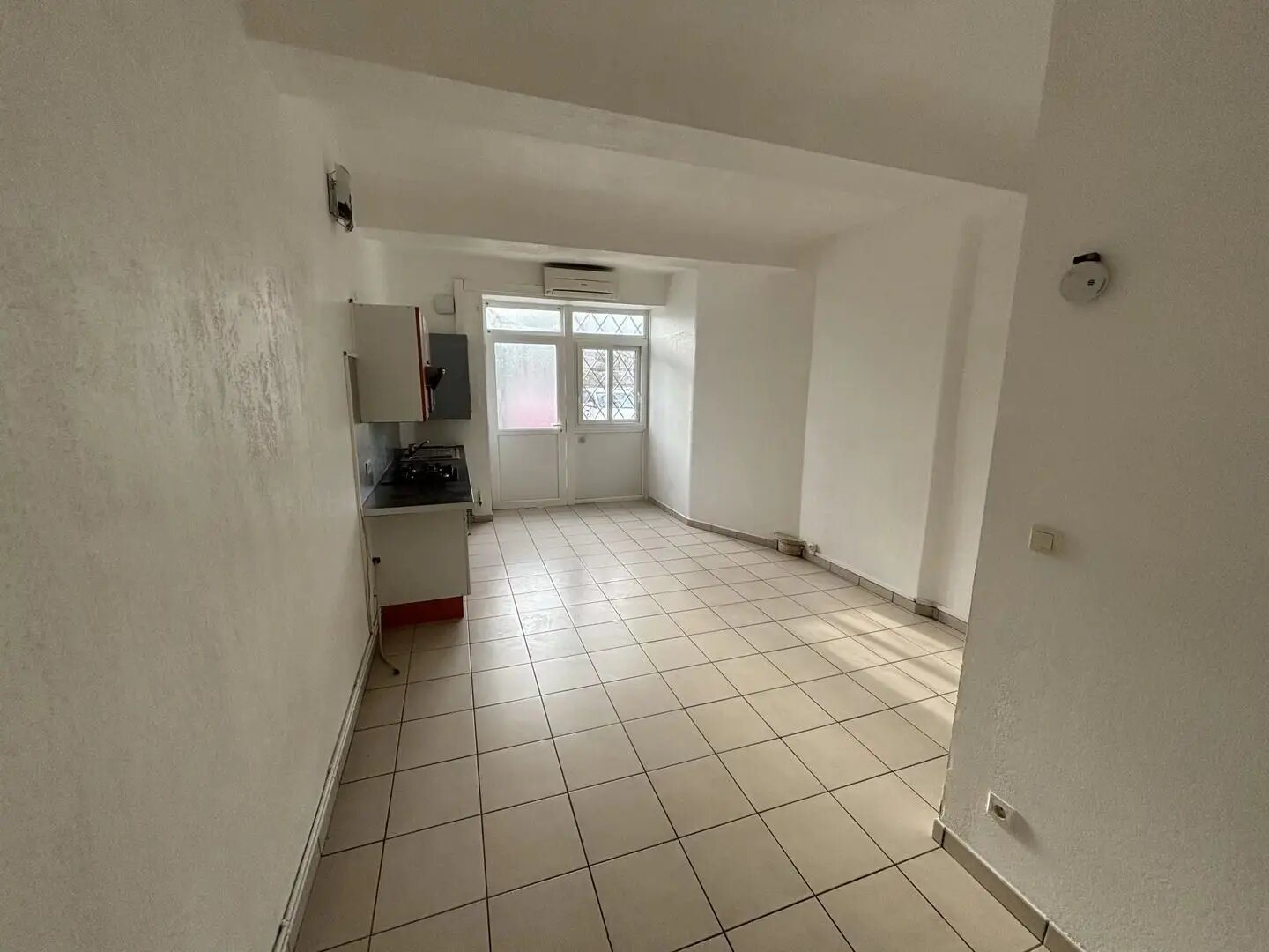 Appartement à louer, 25m², Arles