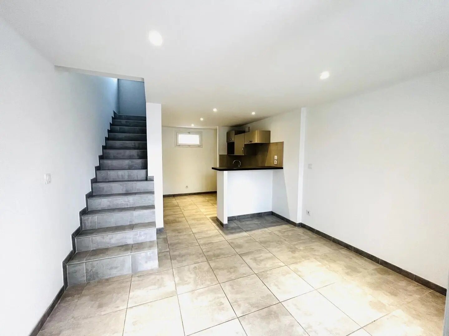 Maison à louer, 48m², Arles