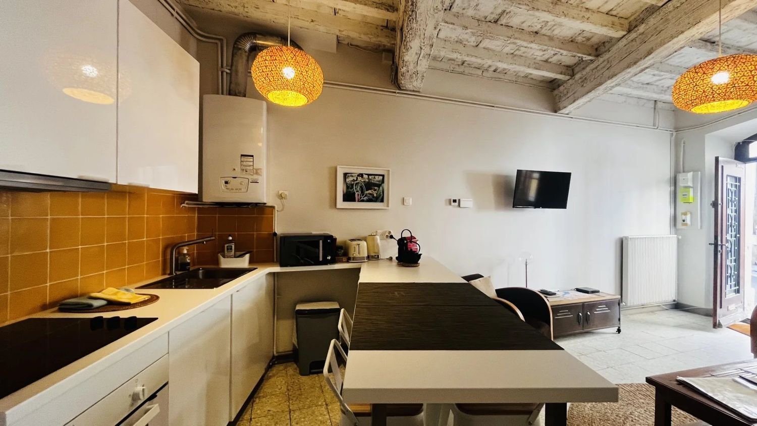 Maison à louer, 66m², Arles