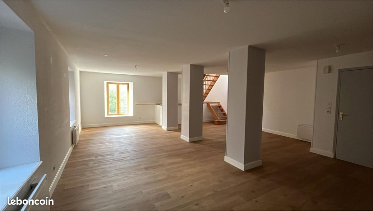 Appartement à louer, 80m², Villersexel