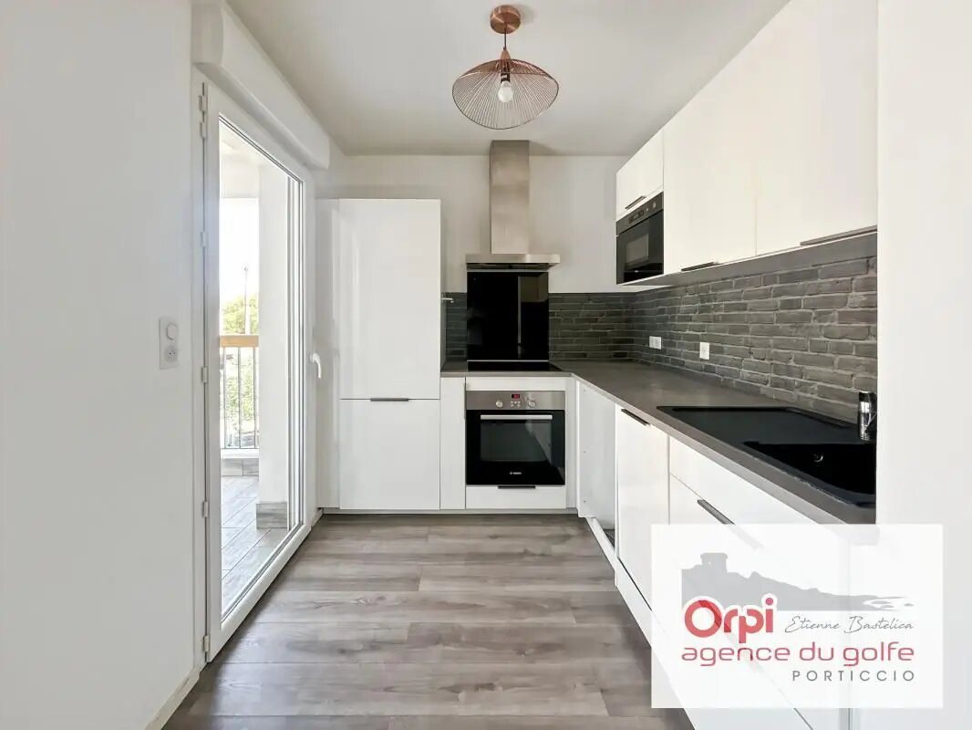 Appartement à louer, 66m², Ajaccio