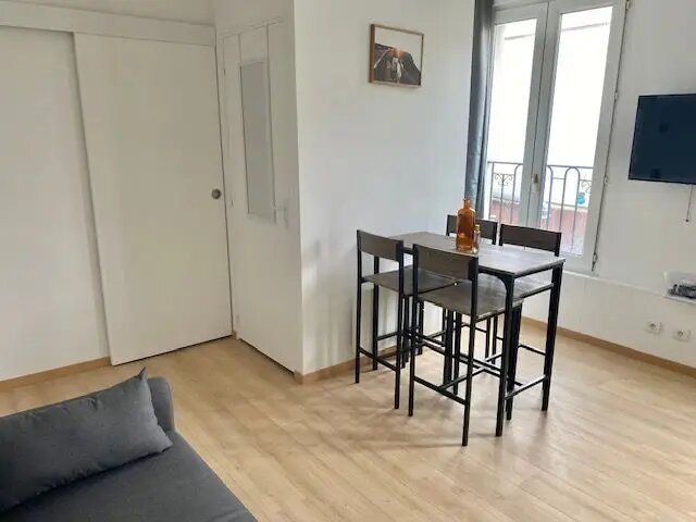 Appartement à louer, 27m², Clichy
