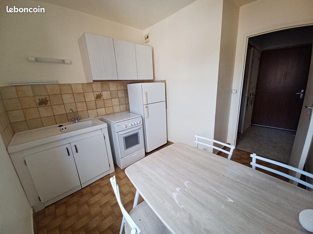 Appartement à louer, 30m², Aurillac