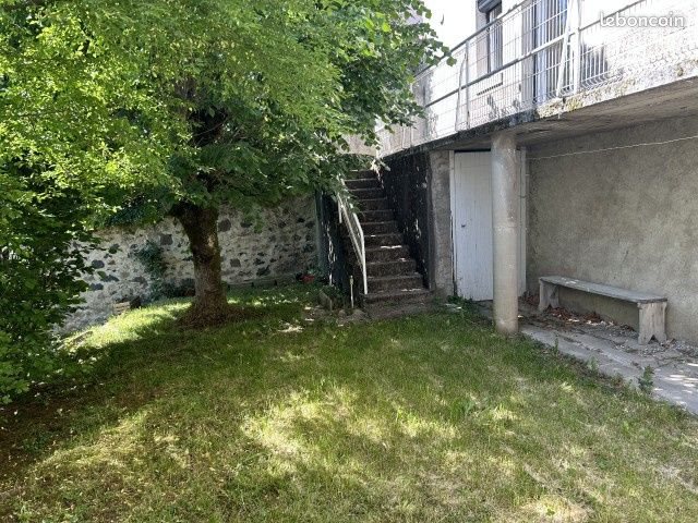 Maison à louer, 109m², Arpajon-sur-Cère
