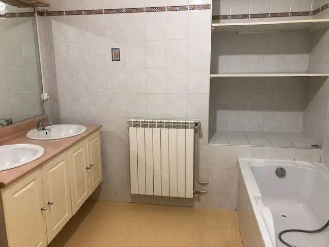 Appartement à louer, 104m², Aurillac
