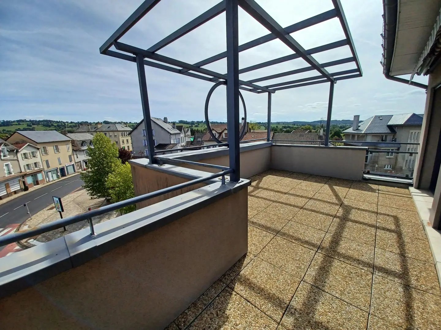 Appartement à louer, 73m², Arpajon-sur-Cère