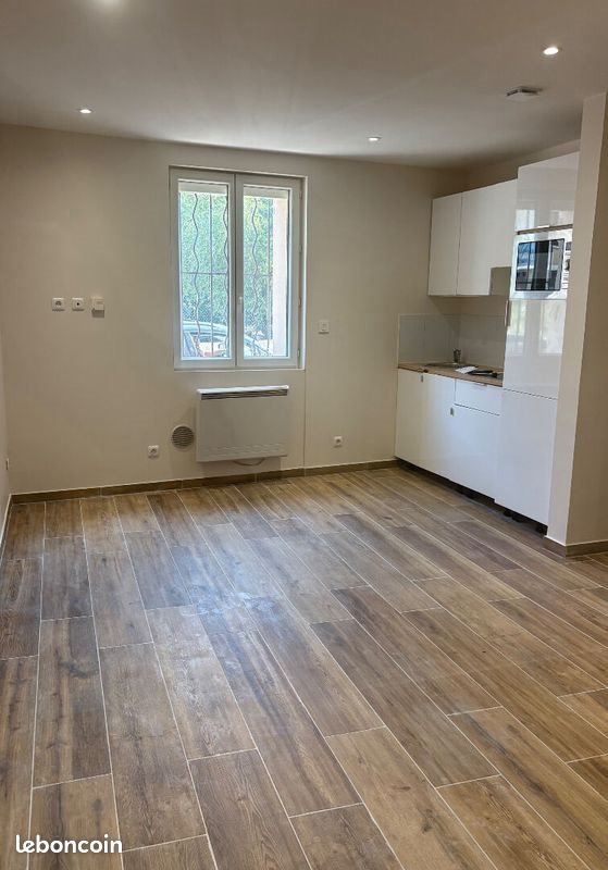Appartement à louer, 27m², Saint-Raphaël