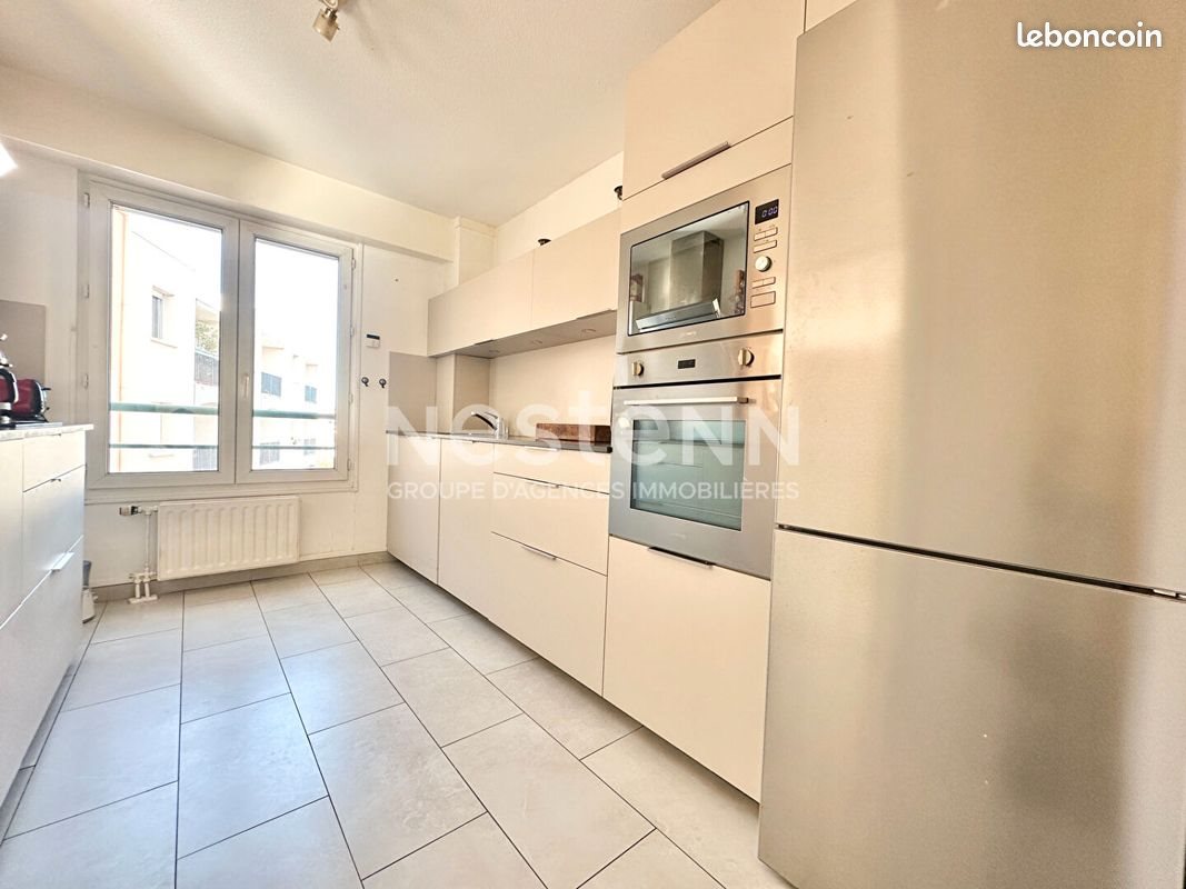 Appartement à louer, 111m², Saint-Raphaël
