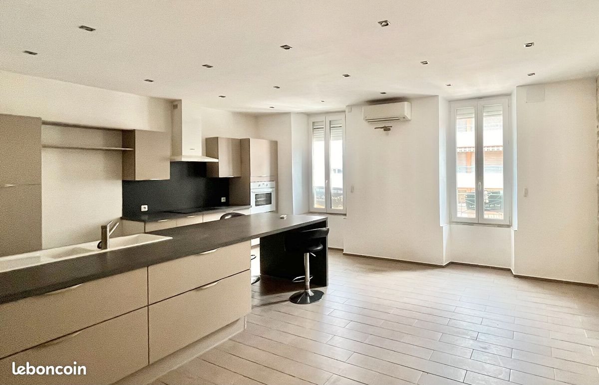 Appartement à vendre, 60m², Saint-Raphaël